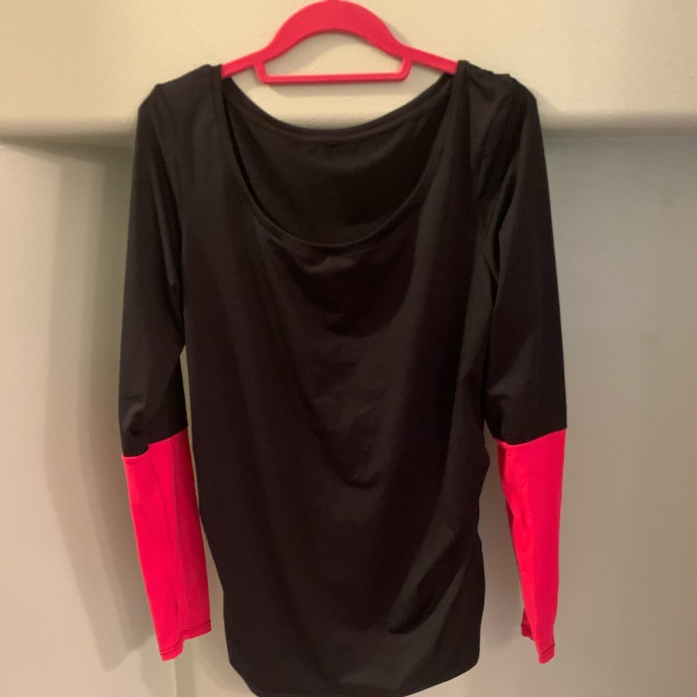 Workout 🏋️‍♀️ top